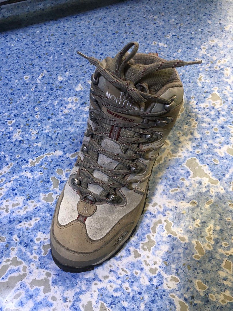 tnf hiking boots