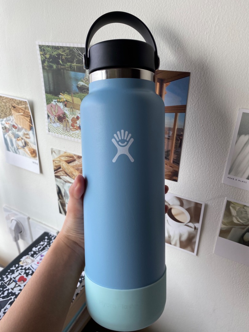 Tumbler Hydro Flask 40oz in Color Rain FREE Flex Boot, Serba Serbi