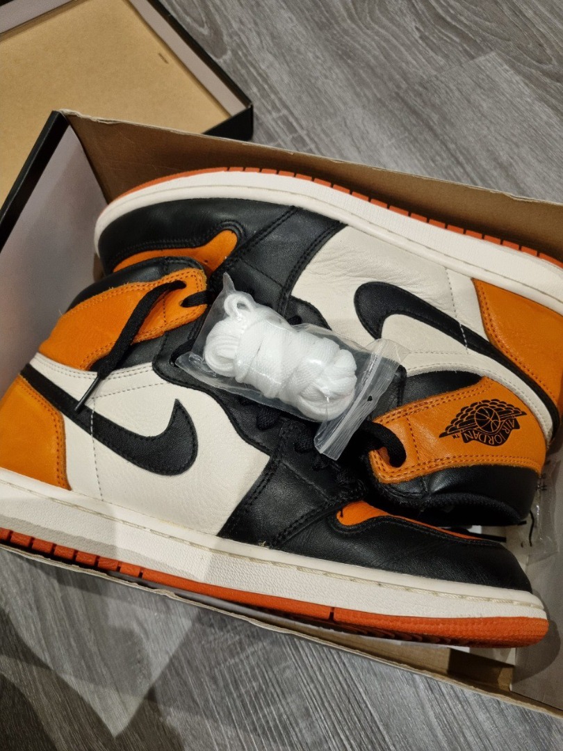 Air jordan deals 1 size 5