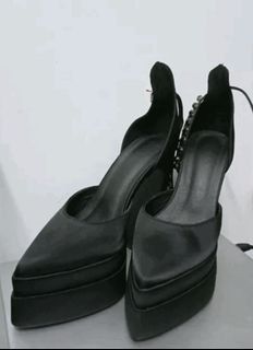 Versace aevitas pointy dupes