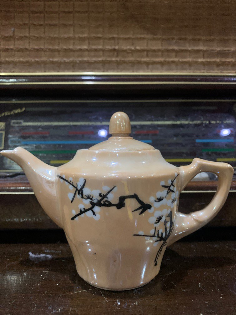 Vintage chinese teapot, Hobbies & Toys, Collectibles & Memorabilia