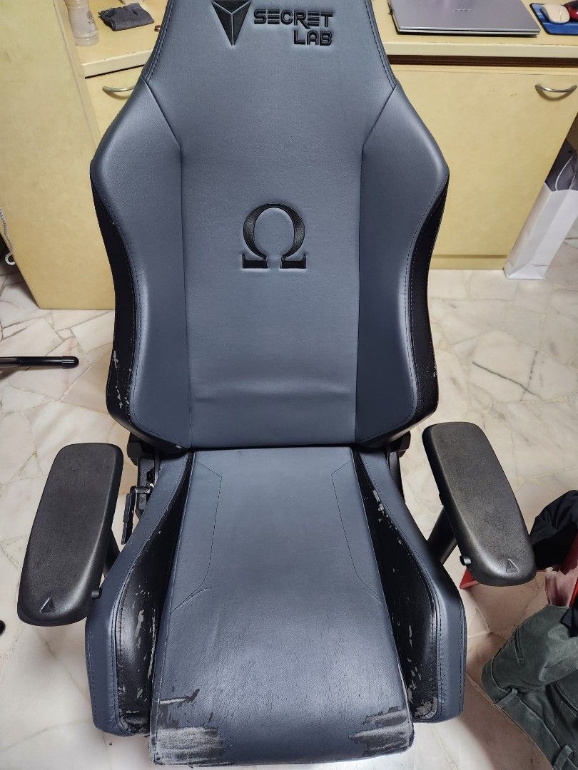 2018 Secret Lab Chair, Furniture & Home Living, Furniture, Chairs on