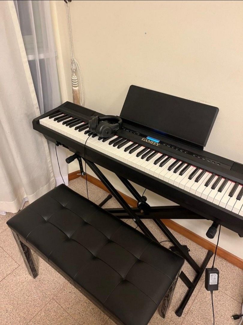 88 Keys digital piano + seat + carry bag, Hobbies & Toys, Music & Media