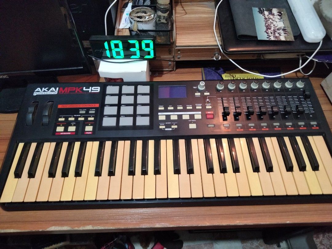 Akai mpk49 midiキーボード49鍵盤 - 鍵盤楽器