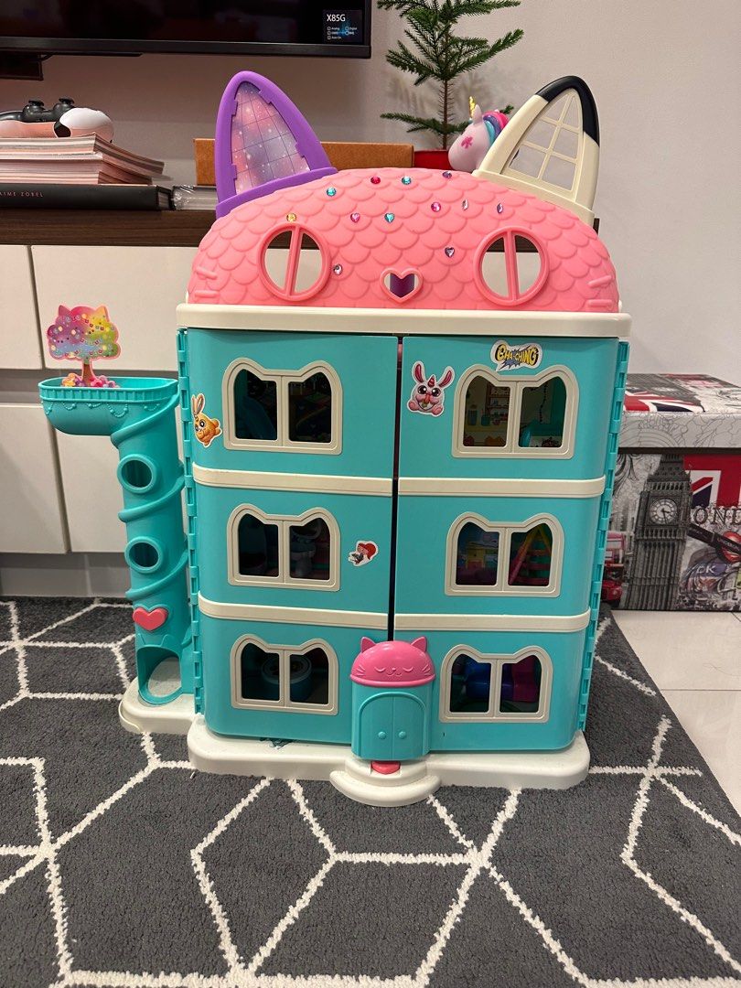 Authentic Gabby’s doll house with sounds, Hobbies & Toys, Toys & Games