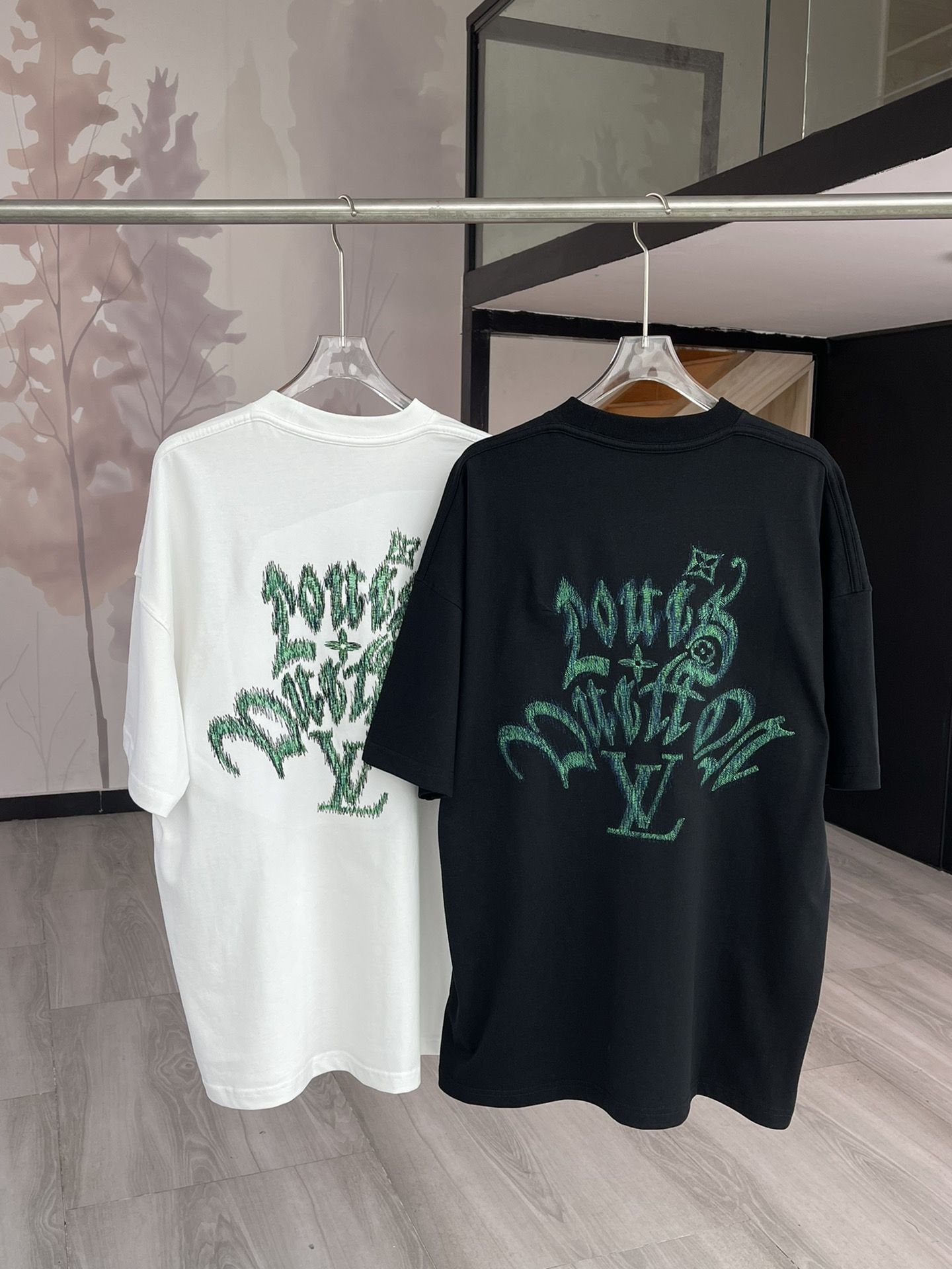 Louis Vuitton LV Spread Embroidery T-Shirt Milk White/Green – S&Co Clothing