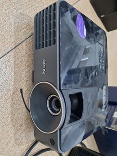 BENQ PROJECTOR WITH ISSUES
