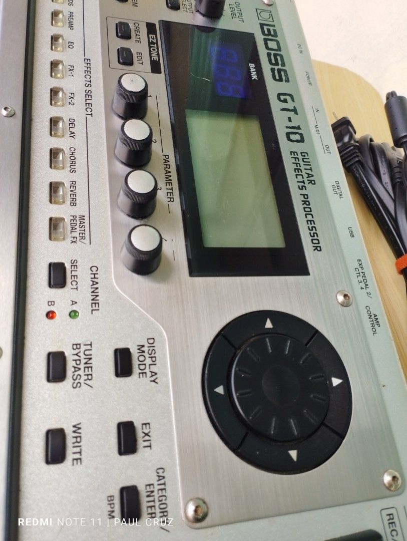 Boss GT10 Guitar Effects Processor, Hobbies & Toys, Music & Media, Musical Instruments on Carousell