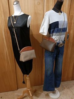 CELINE 大字壓印浮雕手拿包(加裝五金釦耳)兩顆