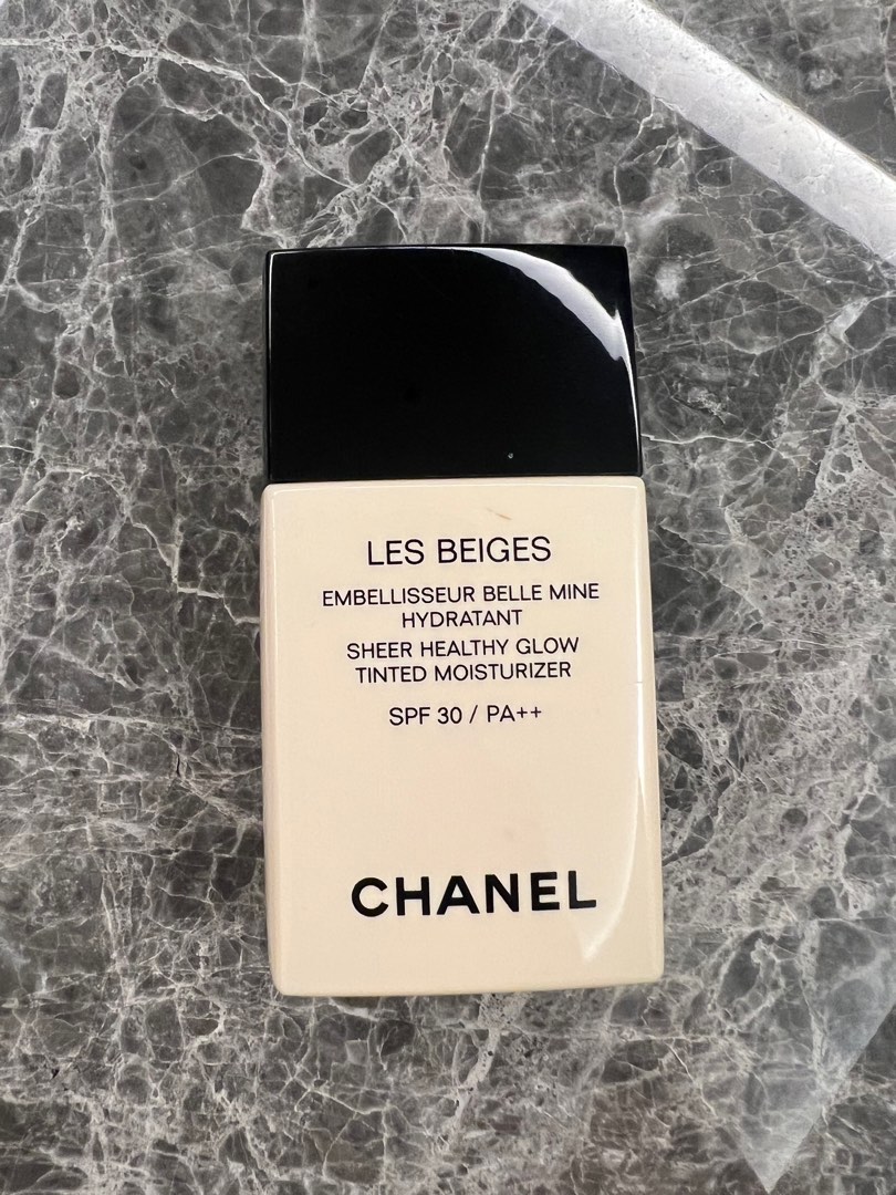 Chanel Les Beiges Tinted Moisturizer, Beauty & Personal Care, Face, Makeup  on Carousell