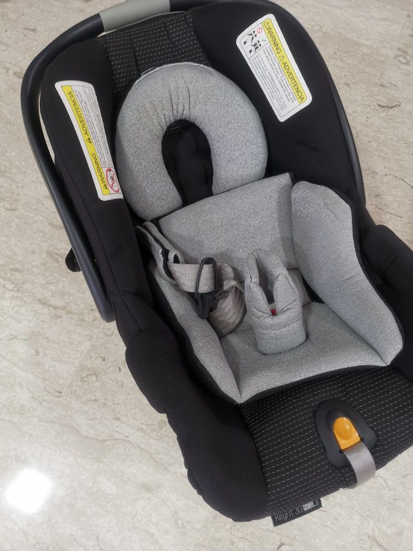 Chicco Bravo Keyfit 30 stroller, Babies & Kids, Going Out, Strollers on Carousell