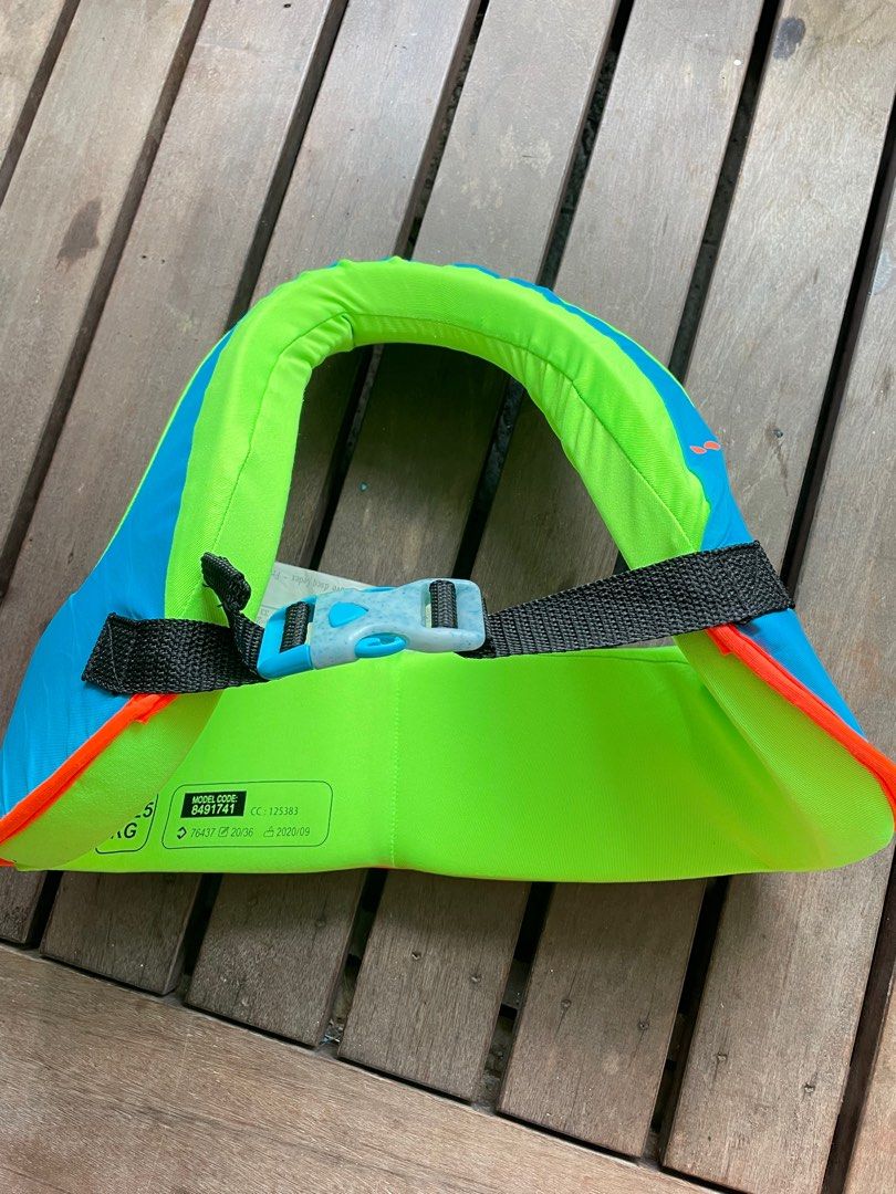 Decathlon Swim vest, Babies & Kids, Babies & Kids Fashion on Carousell