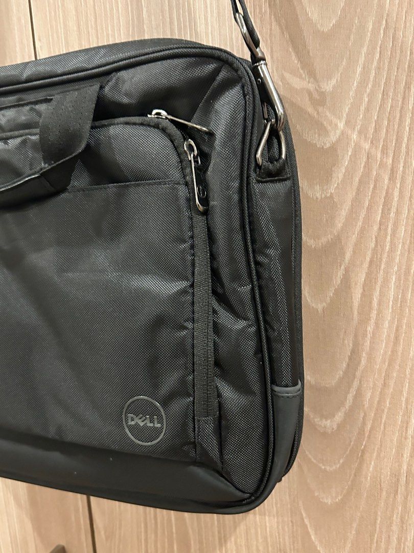 Dell Laptop Bag (Category: Laptop Bags & Sleeves) located in Quezon City. Submitted by j_vent (Listing ID 1233848201, Image 3). Description: Original Dell Laptop Bag.