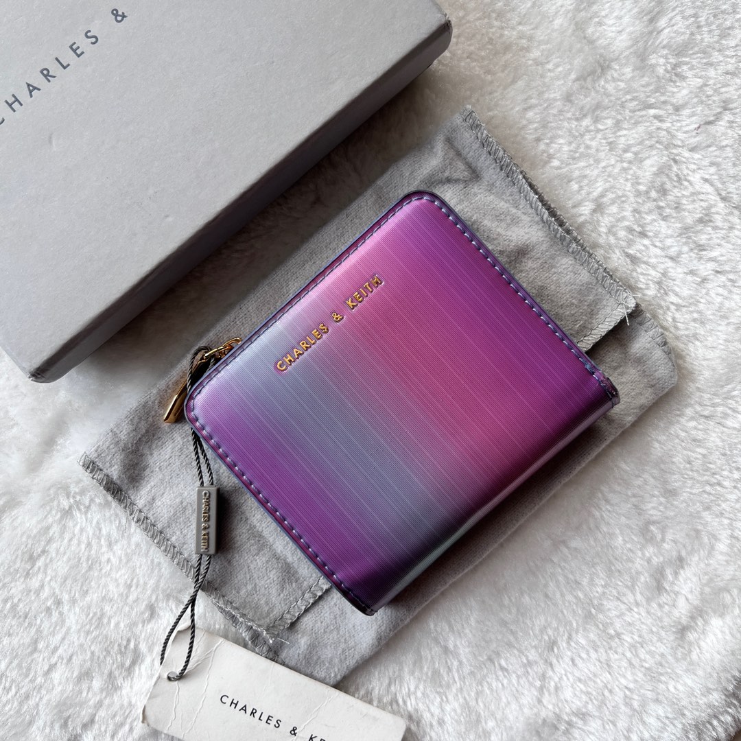 Holographic Harga Wallet Charles And Keith Amu Wallet Bag Orange) –  Pipatchara
