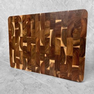 https://media.karousell.com/media/photos/products/2023/5/25/end_grain_wood_cutting_board___1684992125_7901a8a6_progressive_thumbnail