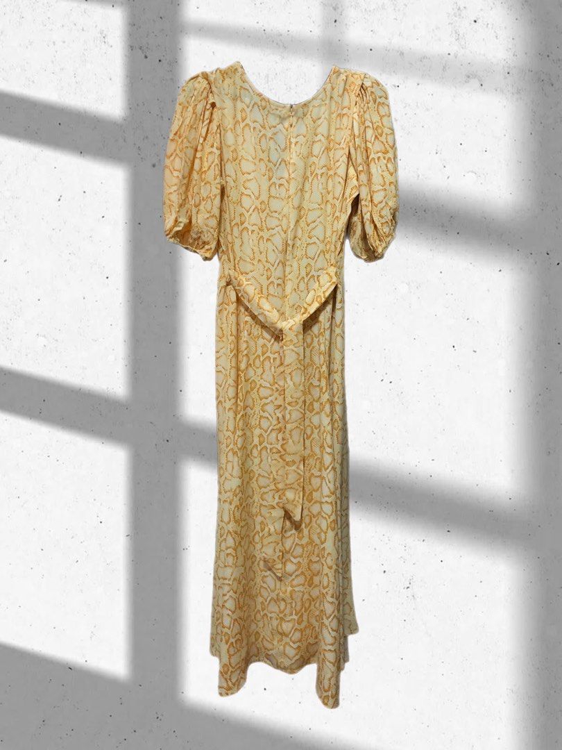 Faithfull the Brand The Delia midi dress Women s Fashion Dresses Sets Dresses on Carousell