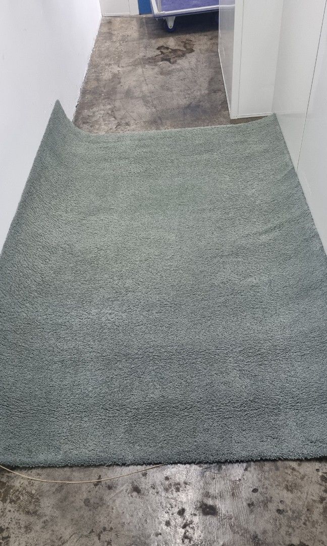 Fast deal only Ikea green carpet, Furniture & Home Living, Home Decor, Carpets, Mats & Flooring