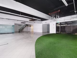 FOR RENT: Showroom, Office, & Warehouse in Makati City, 1420 sqm.