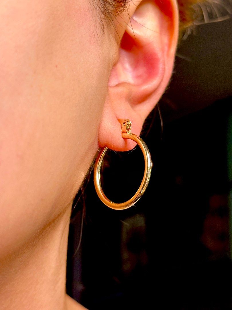 Forever 21 gold hoops top