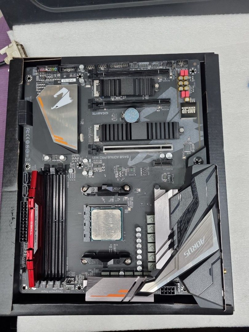 Gigabyte B450 Aorus Pro wifi motherboard