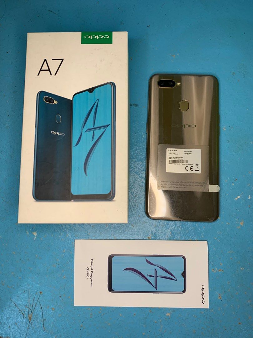 HP OPPO A7 4 64 GB second lengkap FREE EARPHONE MINISO