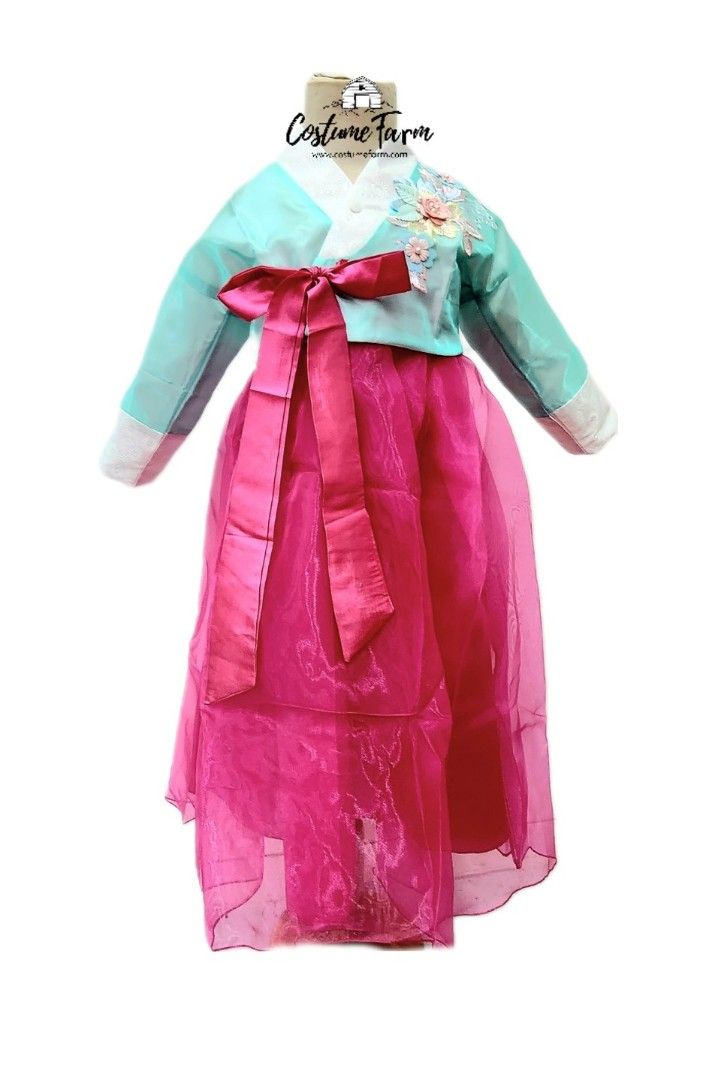 Girl hotsell in hanbok
