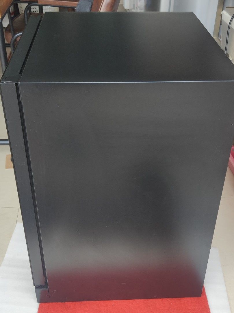 Kadeka Signature KS54TL (54 Bottles) Wine Chiller, TV & Home Appliances