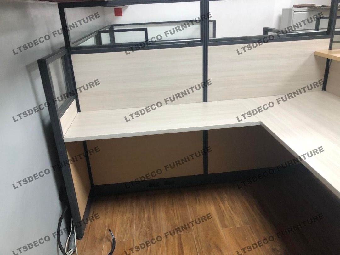 l shape table office psrtitions on Carousell