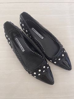Like new authentic Manolo blahnik pointed dot flats 37  P10,000