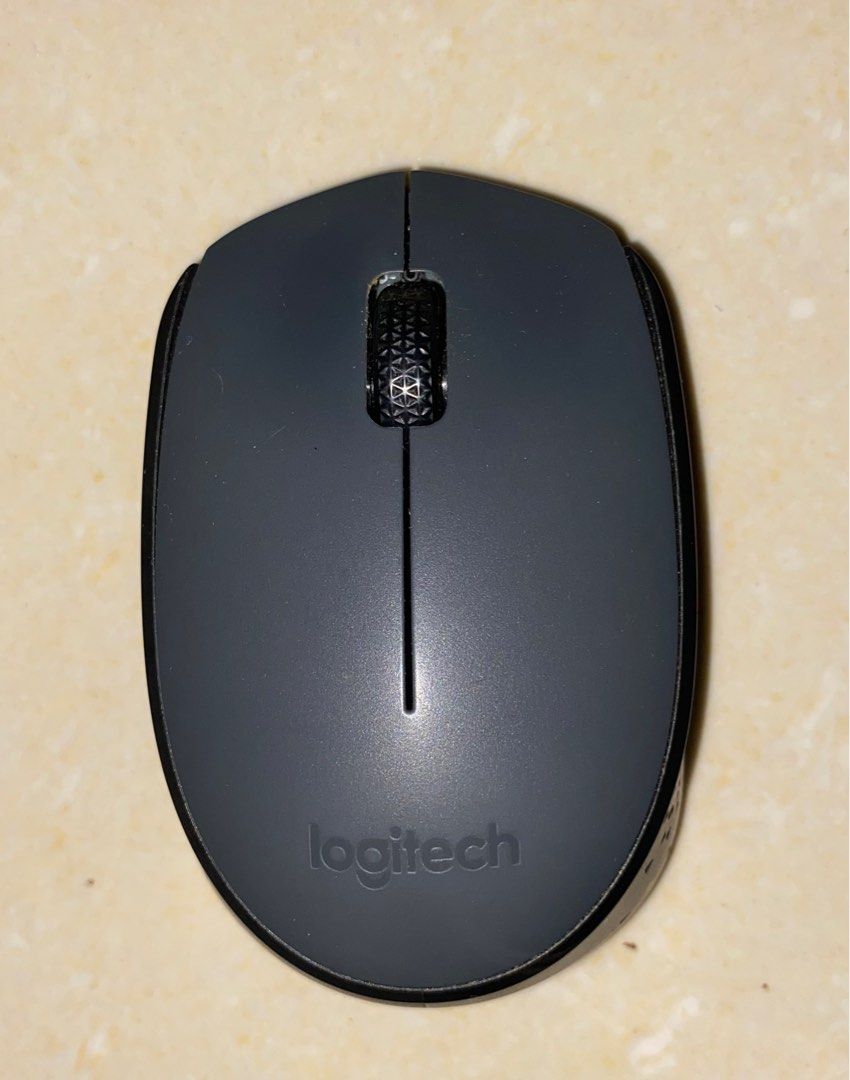 Logitech laptop/desktop mouse (Category: Computer Keyboard) located in Cavite. Submitted by eessaa08 (Listing ID 1233848867, Image 1). Description: Logitech Wireless Mouse RFS: Hindi na masyado gumagana ung scroll wheel (Not sure if mahina na ung battery na ginagamit ko or hindi na talaga sya masyadong nagffunction) MOP: BDO/Unionbank Courier: J&T/Lalamove/Pick-up (Cavite City) Shipping fee c/o buyer.