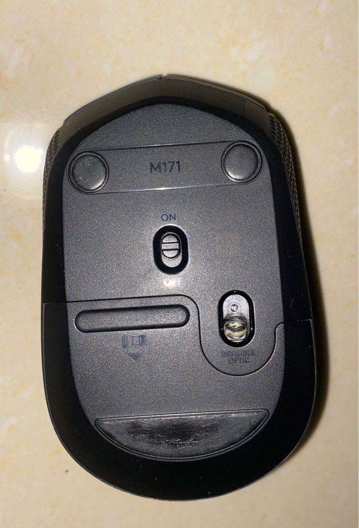 Logitech laptop/desktop mouse (Category: Computer Keyboard) located in Cavite. Submitted by eessaa08 (Listing ID 1233848867, Image 2). Description: Logitech Wireless Mouse RFS: Hindi na masyado gumagana ung scroll wheel (Not sure if mahina na ung battery na ginagamit ko or hindi na talaga sya masyadong nagffunction) MOP: BDO/Unionbank Courier: J&T/Lalamove/Pick-up (Cavite City) Shipping fee c/o buyer.