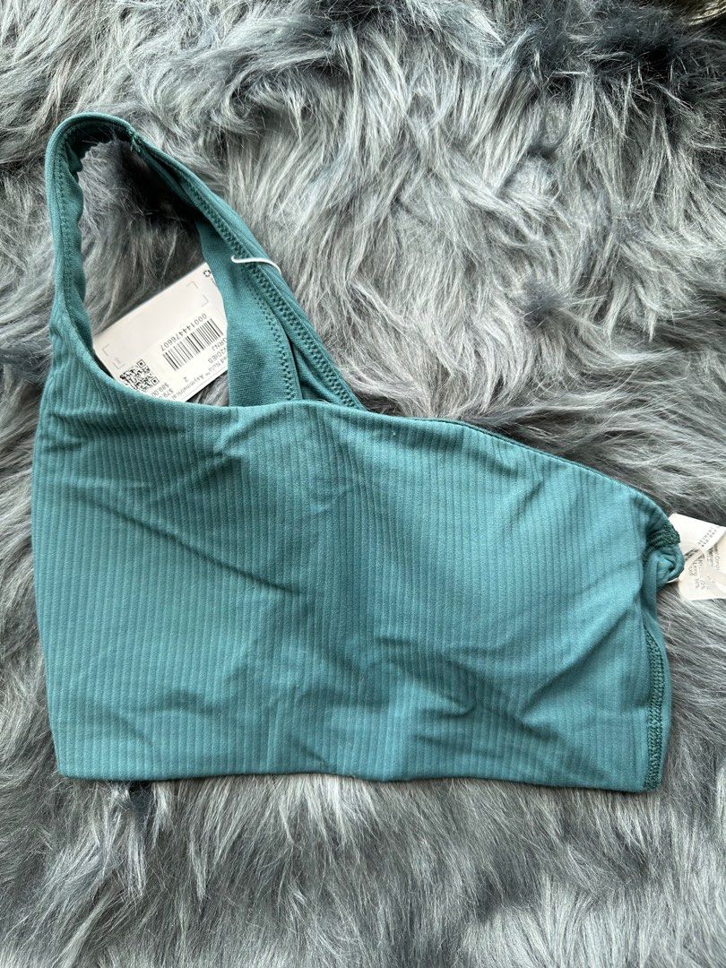 LULULEMON Ribbed Nulu Asymmetrical Yoga Bra Light Support, A/B Cup, Women's  Fashion, Activewear on Carousell