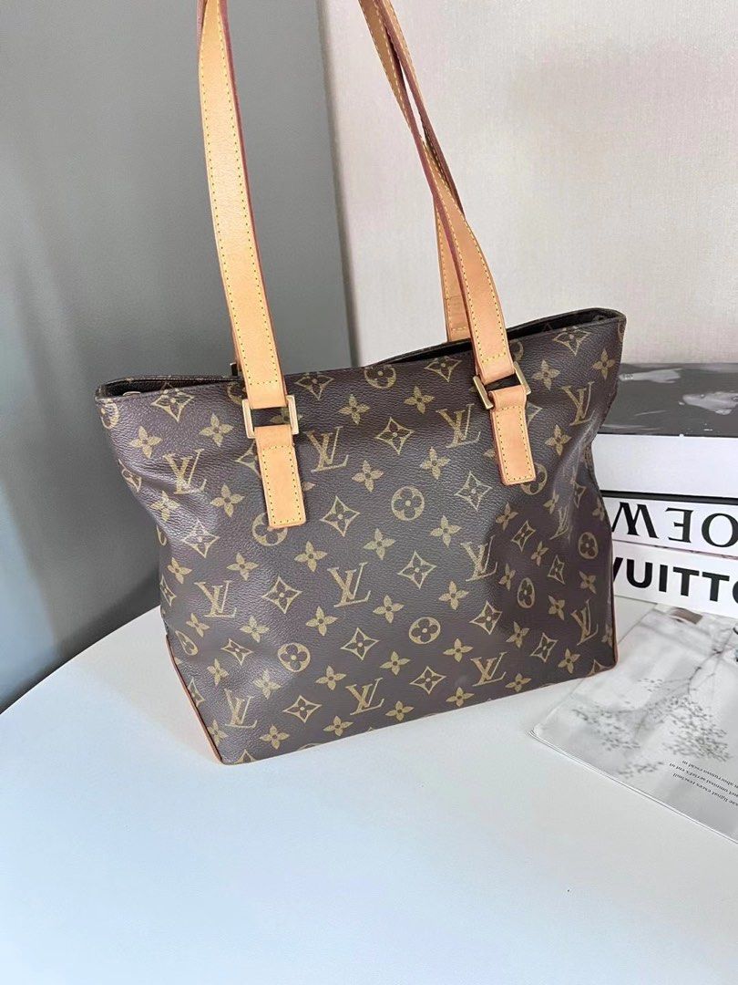 LV Vivian bag with zip, Women's Fashion, Bags & Wallets, Tote Bags on  Carousell