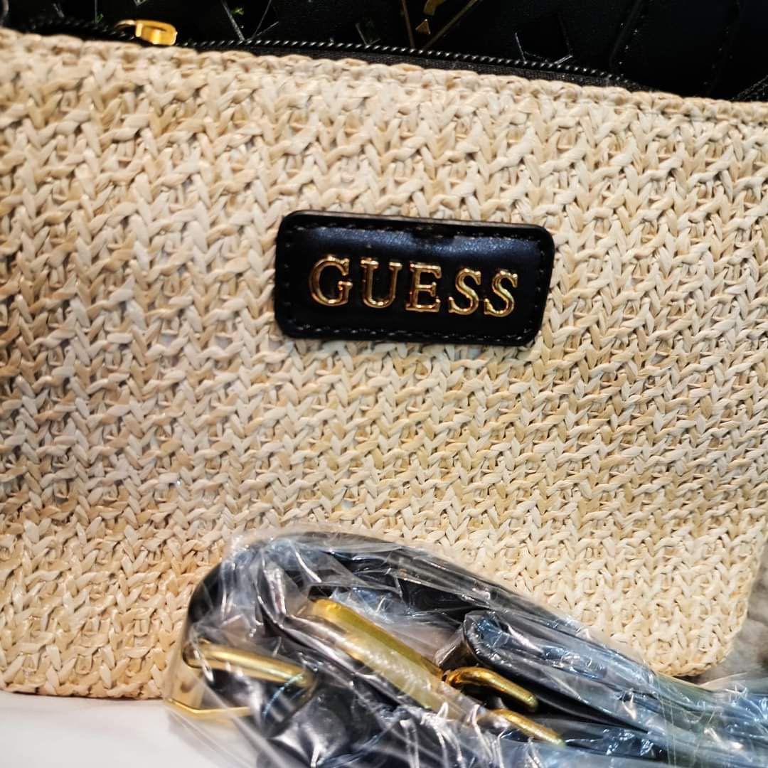 Mall Pull Out Guess, Women's Fashion, Bags & Wallets, Crossbody Bags