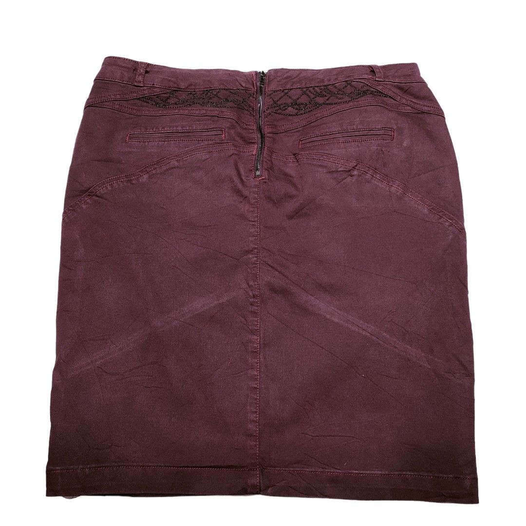 Maroon jean skirt top