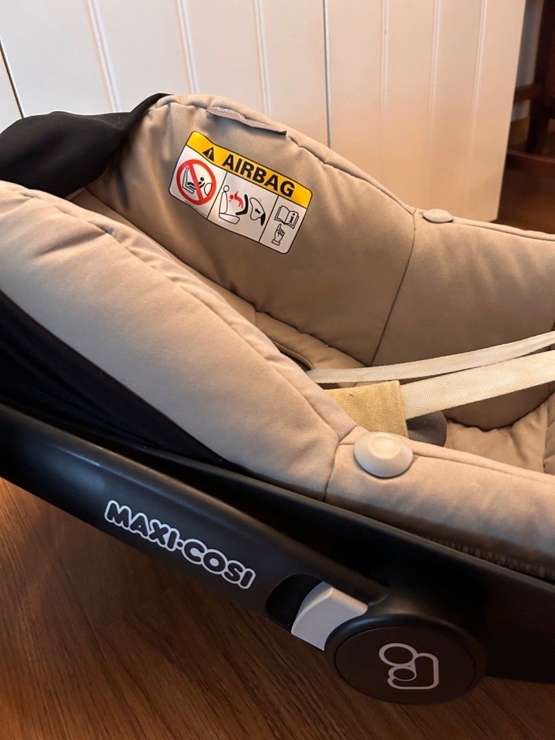 Maxi Cosi Baby Car Seat Isofix, Babies & Kids, Going Out, Car Seats on