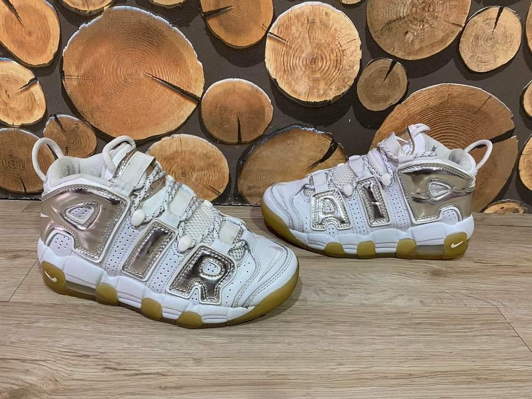 nike air more uptempo chrome white