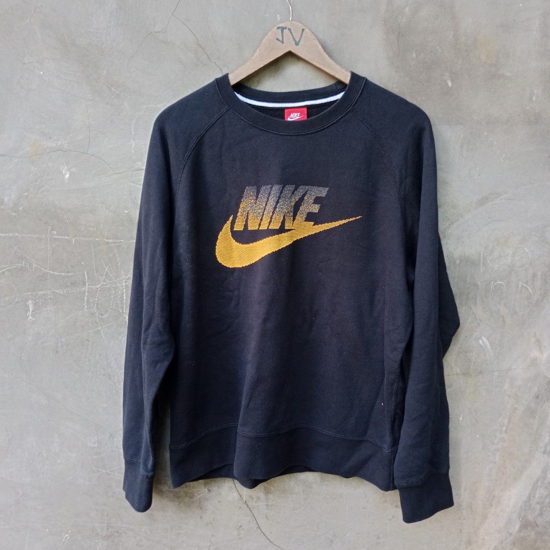 nike cushioned crew