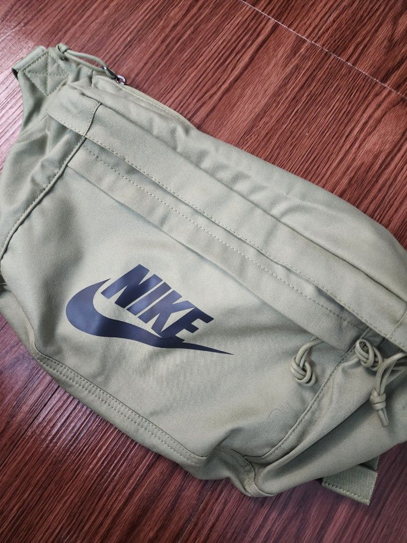 Nike Crossbody Bag, Men's Fashion, Bags, Belt bags, Clutches and