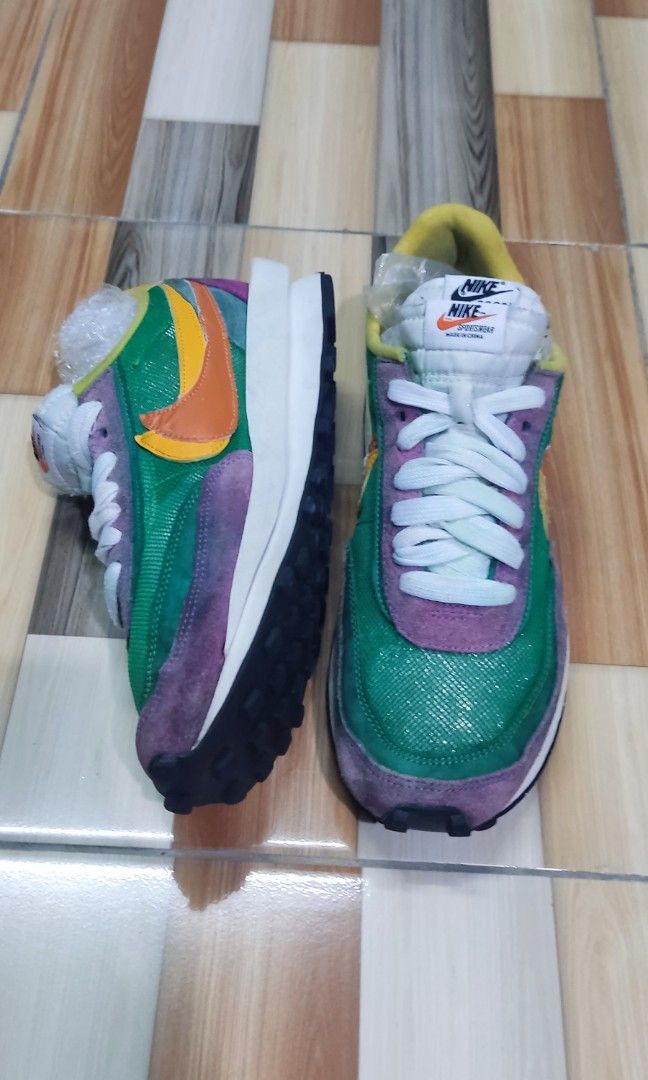 nike ld waffle sacai pine green on feet