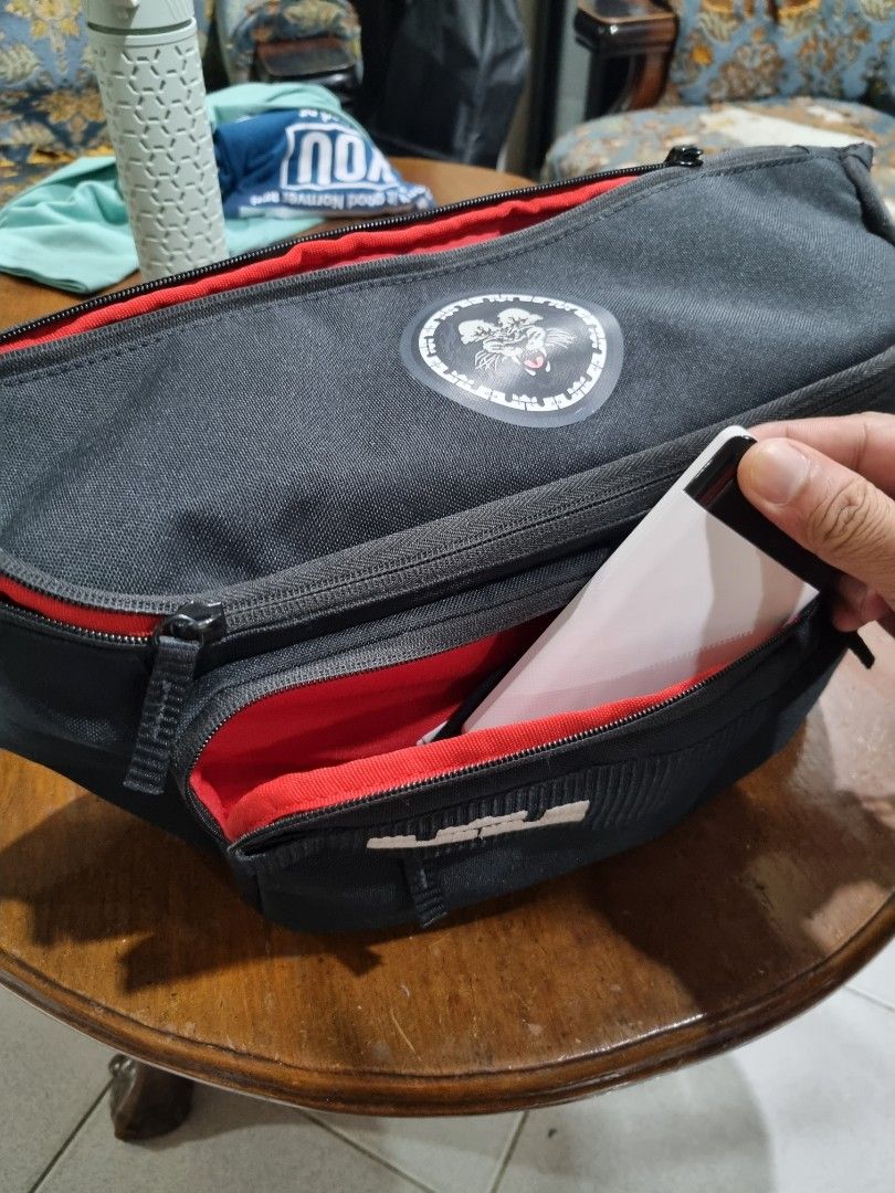 Nike Lebron Elemental Crossbody Sling Bag 10L, Men's Fashion, Bags