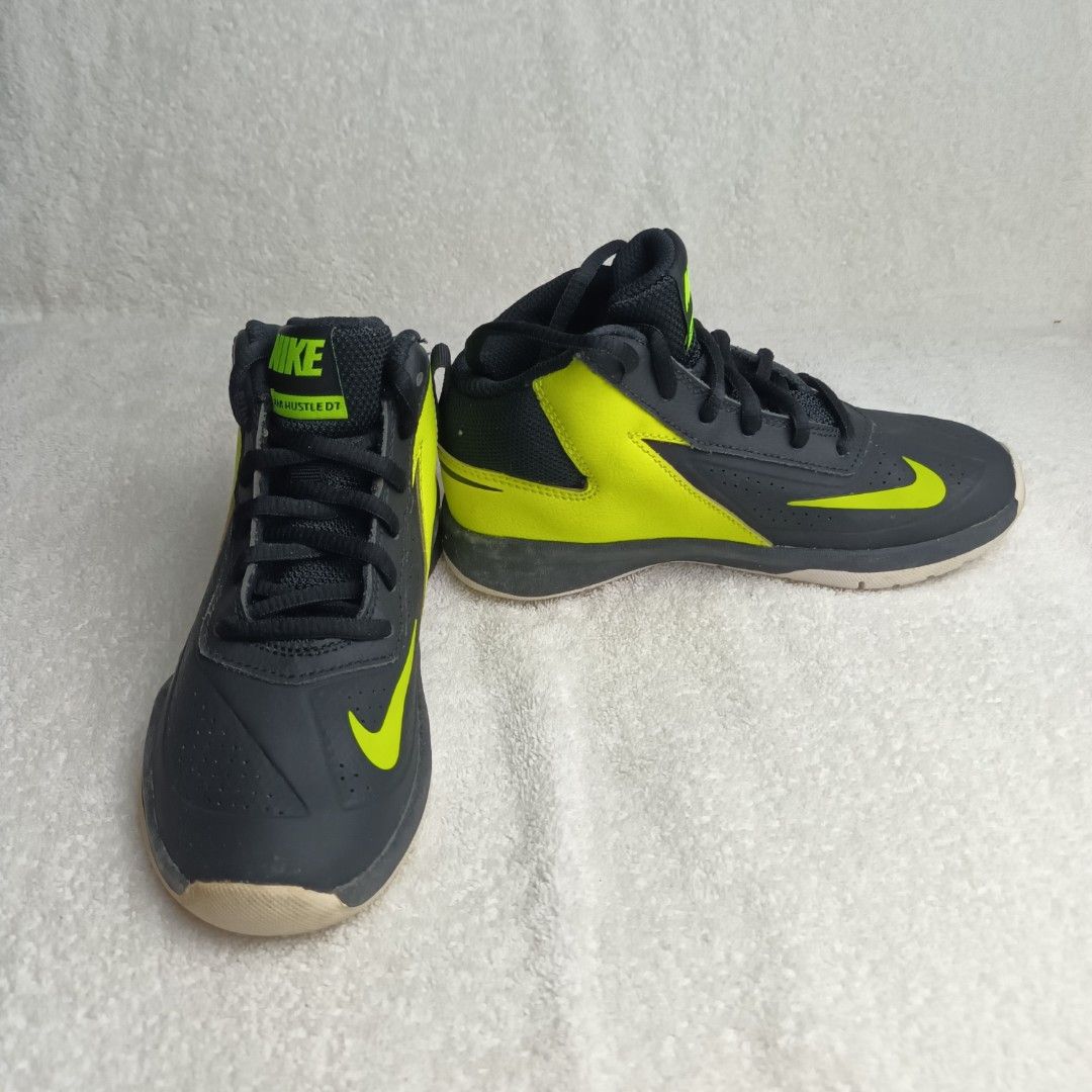 nike team hustle basketball shoes