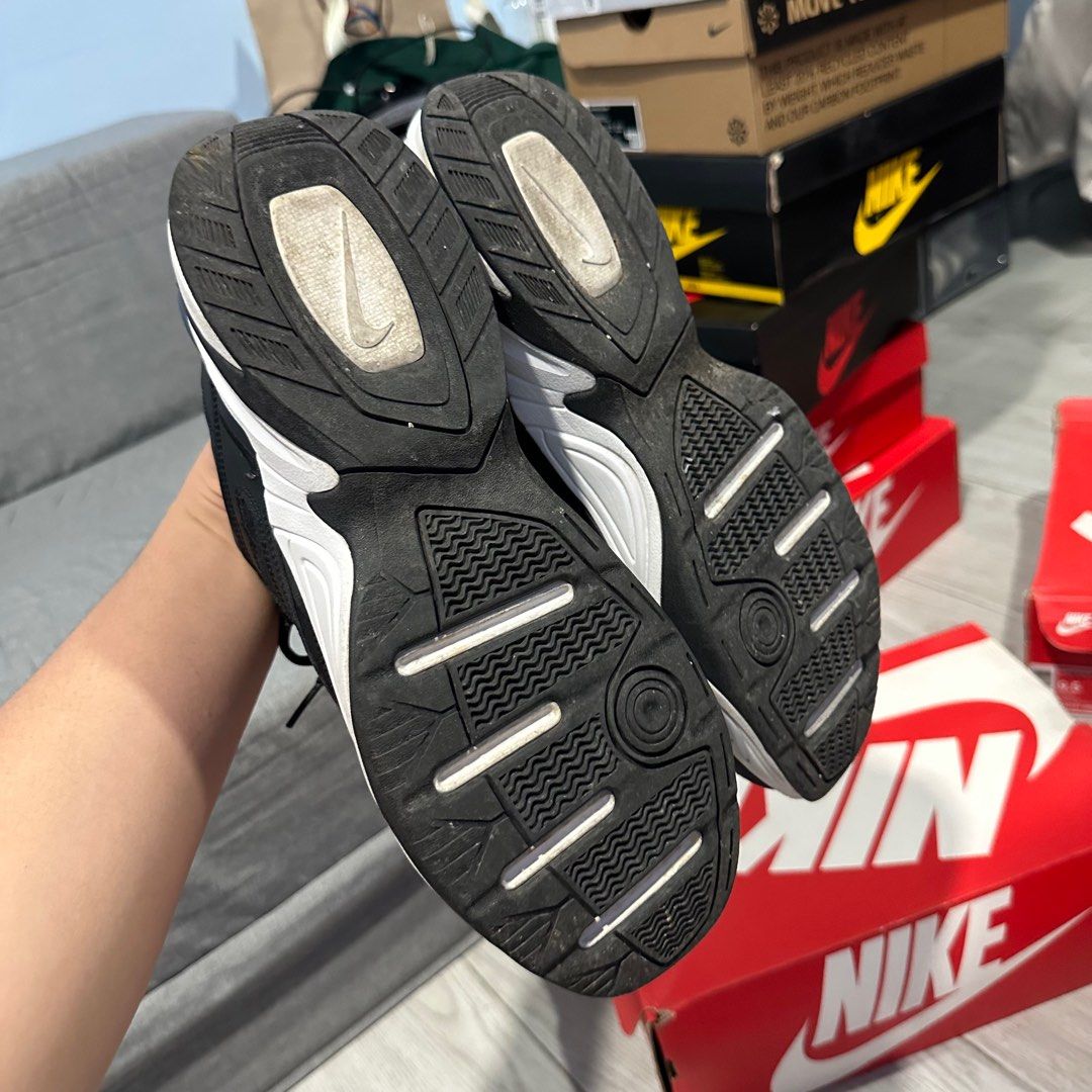 buzz nike tekno