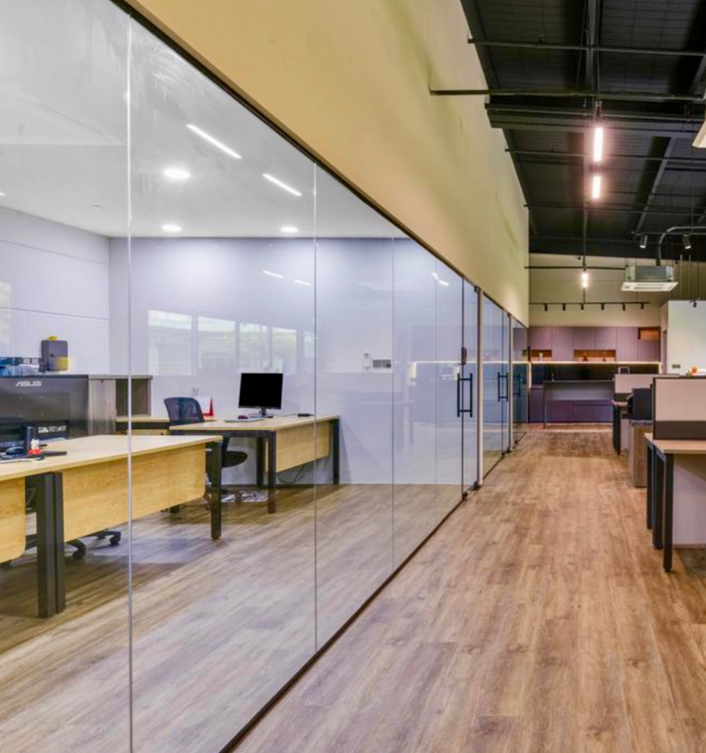 Office glass shop glass contractor supplier mirror tempered glass swing ...