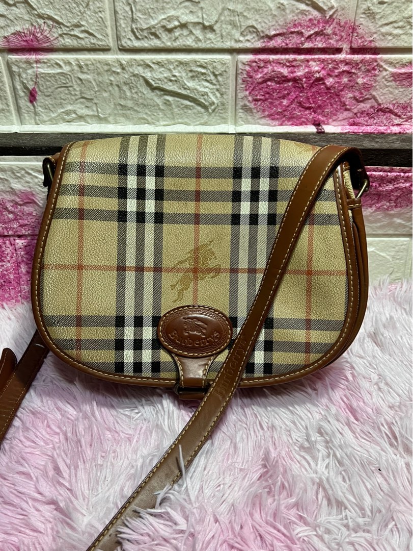 Orig Vintage Burberry’s crossbody bag, Luxury, Bags & Wallets on Carousell