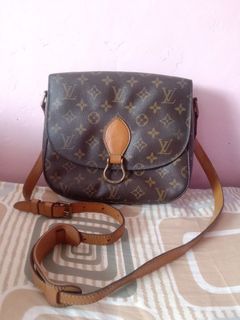 Authentic Louis Vuitton St Cloud PM, Luxury, Bags & Wallets on Carousell