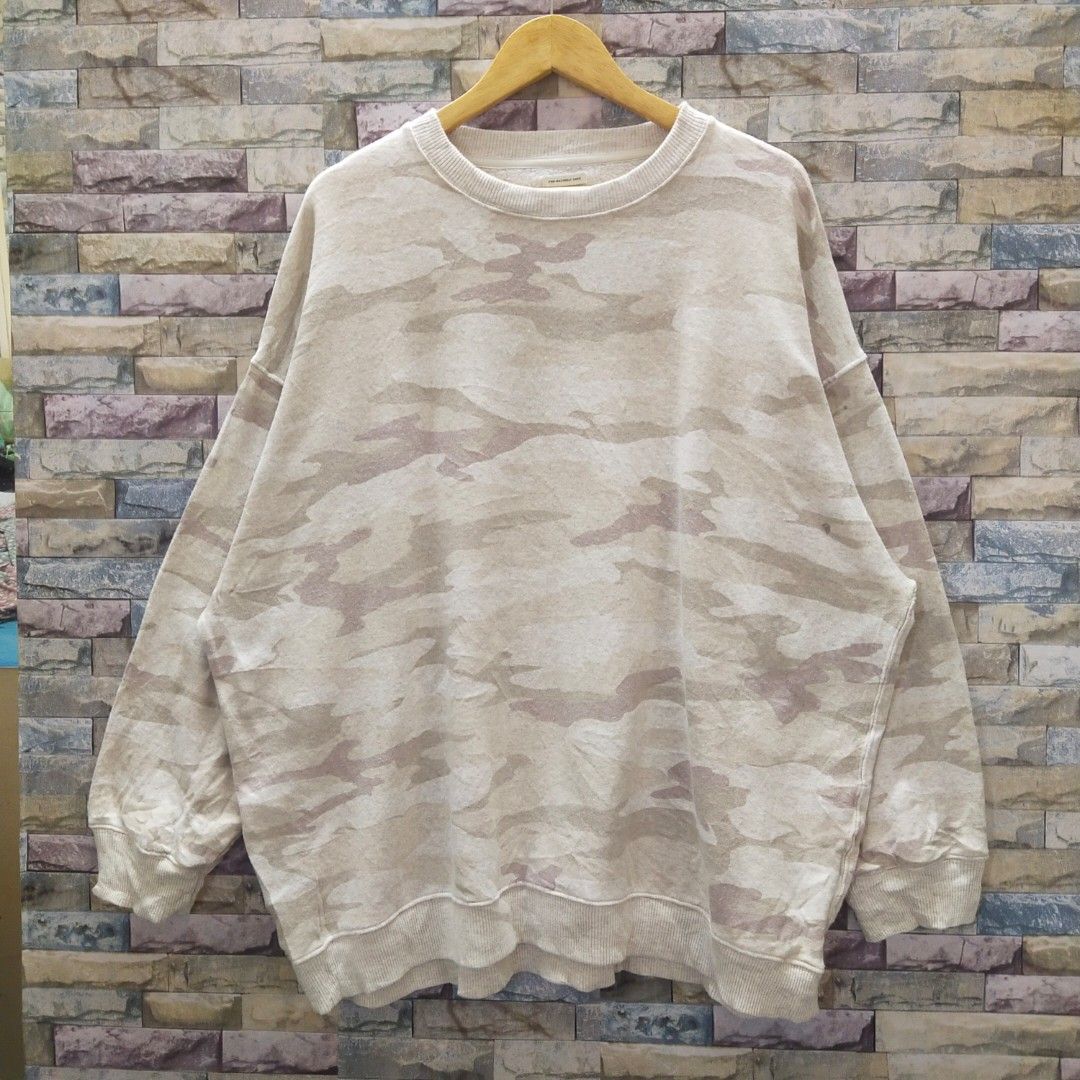 Women's camo shop sweatshirt american eagle