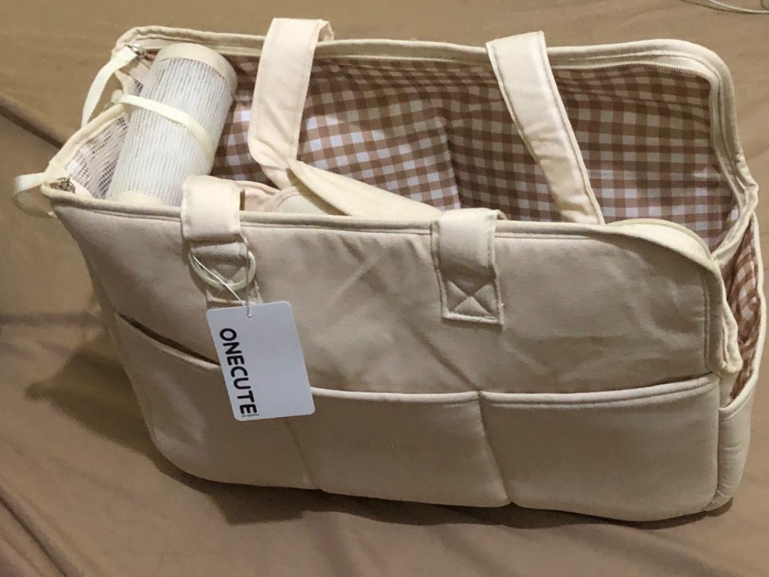 PET CARRIER/ KOREAN PET BAG(NEW), Pet Supplies, Homes & Other Pet