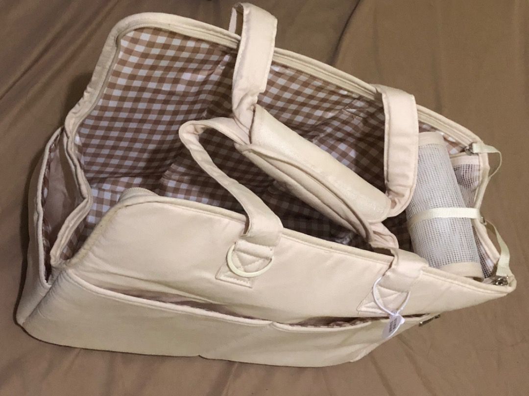 PET CARRIER/ KOREAN PET BAG(NEW), Pet Supplies, Homes & Other Pet