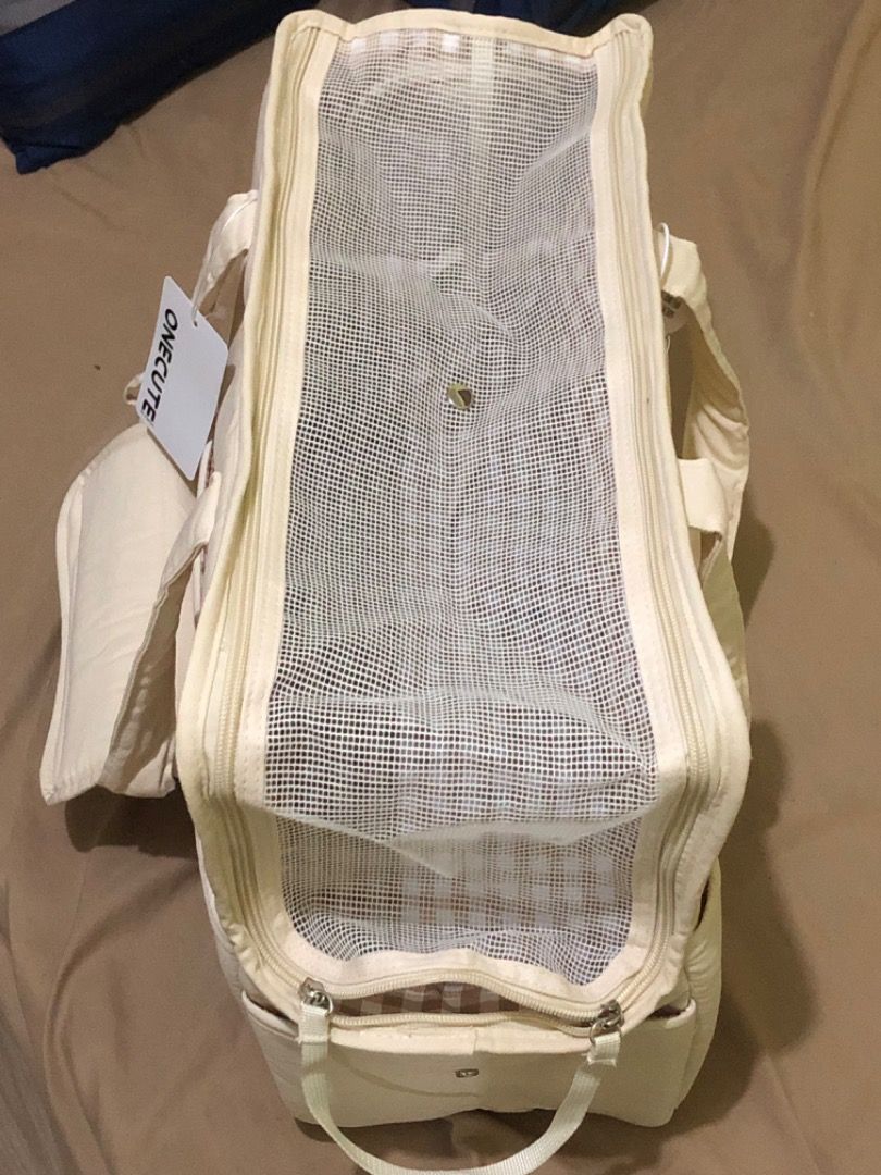 PET CARRIER/ KOREAN PET BAG(NEW), Pet Supplies, Homes & Other Pet